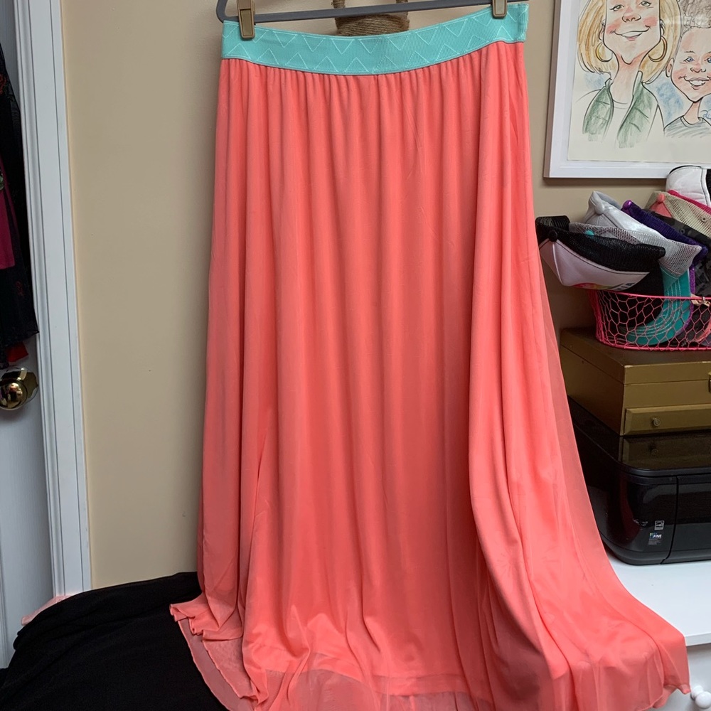 LuLaRoe Lucy Skirt